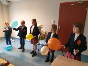 Pasowanie na czytelnika w klasie 1b